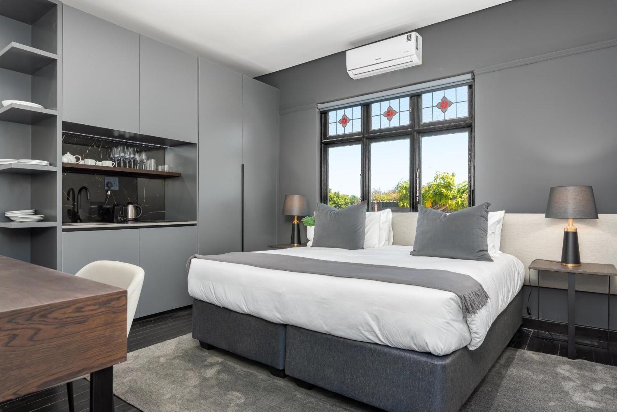 Calais Heritage House Apartment